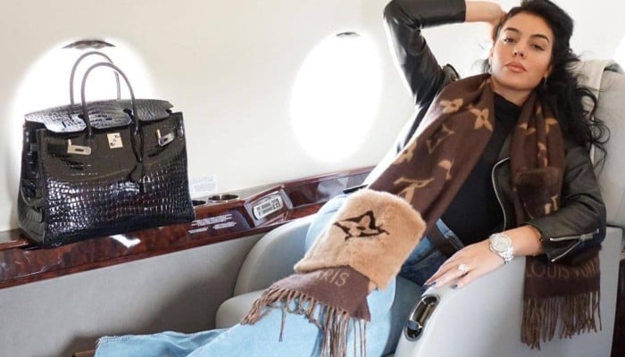5 of Georgina Rodríguez's most enviable Hermès bags: Cristiano Ronaldo's model girlfriend rocks rare Himalaya, Crocodile and Ostrich Birkins and dainty Kelly bags with casual and chic looks alike | South China