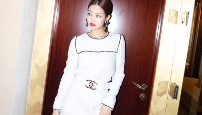 chanel outfit jennie