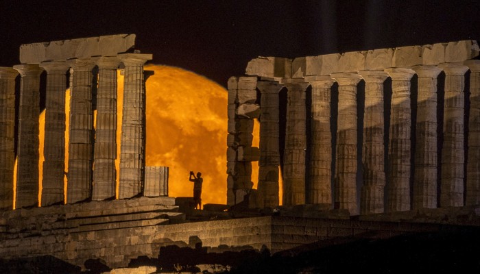 Buck Moon Shines Images Of July S Supermoon Lunar Event From Around The World South China Buck Moon Shines Images Of July S Supermoon Lunar Event From Around The World South China