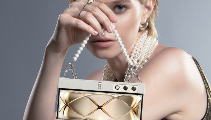 Phone or bag? Honor V Purse folding smartphone is both. It may be