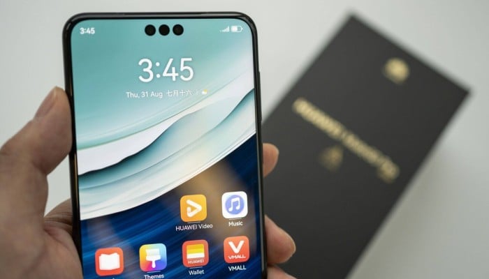 Exposure of Huawei Mate 60 Pro render looks realistic with super low bezels  and smart island - Huawei Central