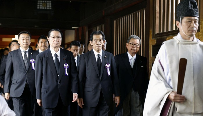 Japan's ministers visit Yasukuni shrine 'in private capacity' on