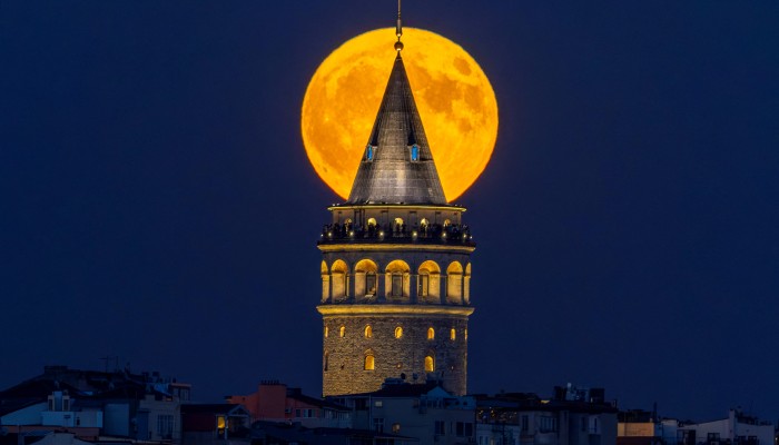 Rare blue supermoon lights up night sky in first of 4 lunar spectacles ...