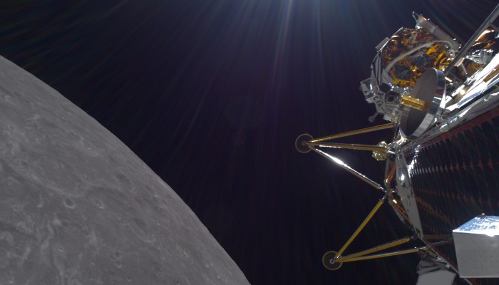Intuitive Machines' moon lander apparently touches down on its