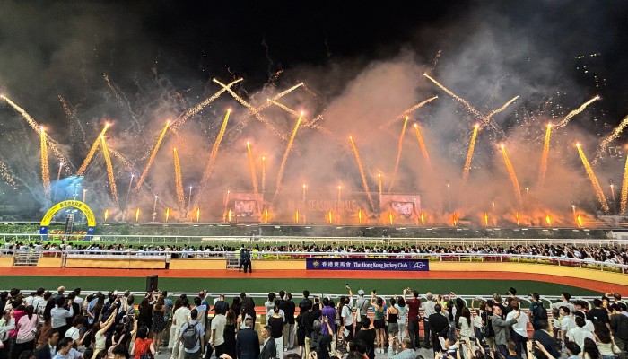 About 20,000 pack into Happy Valley to soak in final day of horse racing season