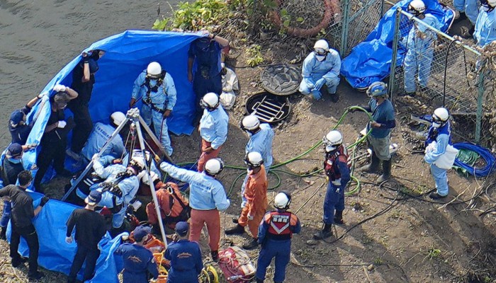 4 workers die in Japan after falling into sewer | South China