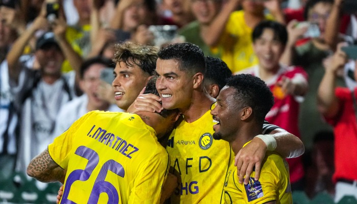 SUPER BOCK RONALDO 28ジャージ　スポルティング 🚨 Cristiano Ronaldo receives a CR28 Sporting Lisbon jersey