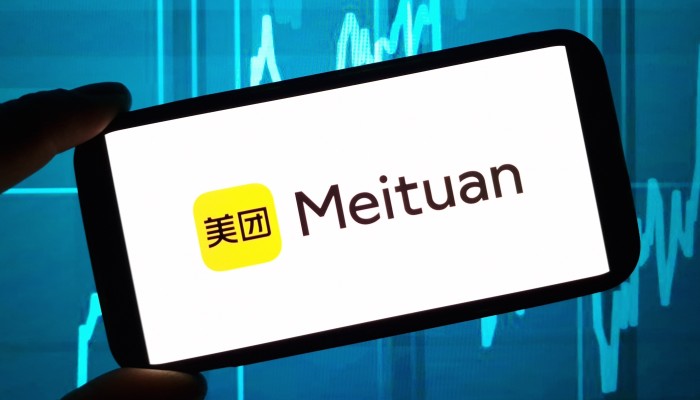 🌍STOCK REPORT:  "Meituan in caduta libera: il titolo affonda del 13% tra previsioni di perdite e crescente concorrenza nel mercato delle consegne"