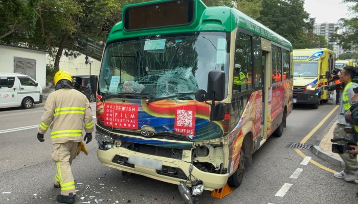 12 injured in traffic accident involving Hong Kong taxi, 2 minibuses |  South China Morning Post