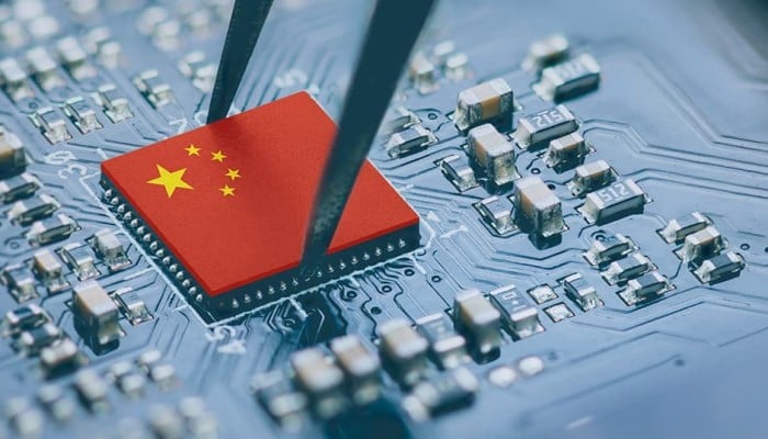 US labels Chinese chips an economic threat, but delays tariff impact until 2027