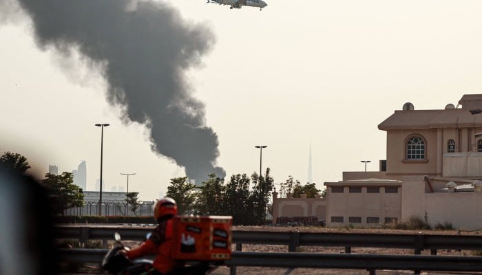 Trump pauses plans to strike Iran power plants