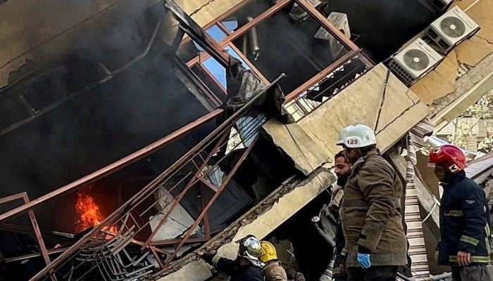 Israel, Lebanon begin 10-day ceasefire