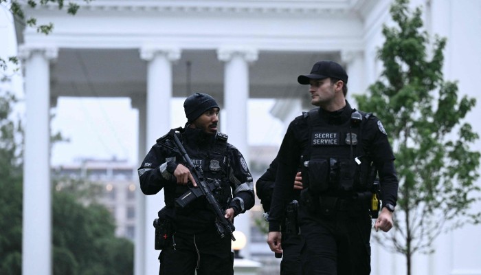 個人装備 WHITE HOUSE SECTET SERVICE POLICE US Secret Service fatally shoots gunman who opened fire near White