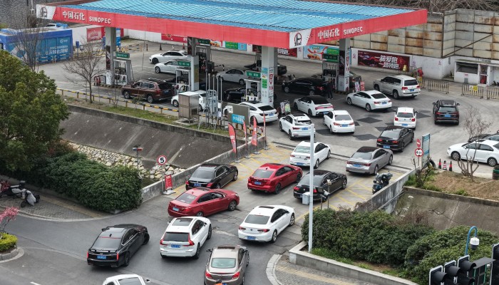 China Oil Crisis Drives Logistics Cost Surge | Cross-Border Sellers Face 8-15% Freight Increases