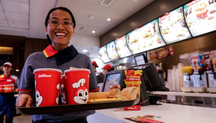 The Jollibee Story How A Philippine Fast Food Franchise Took On