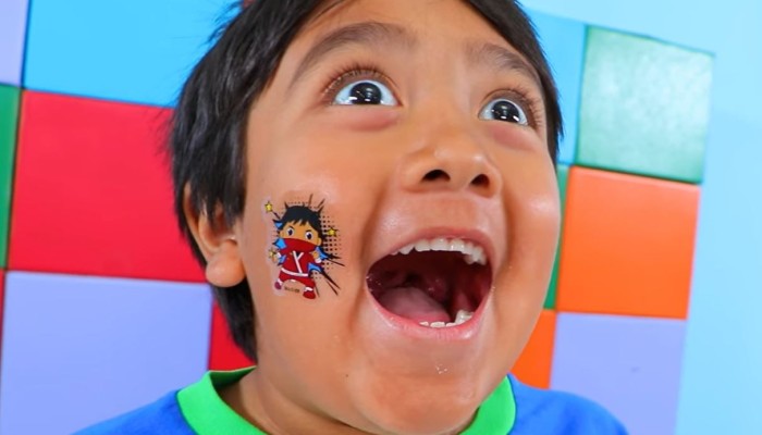 Eight year old who reviews toys is highest paid YouTuber earning