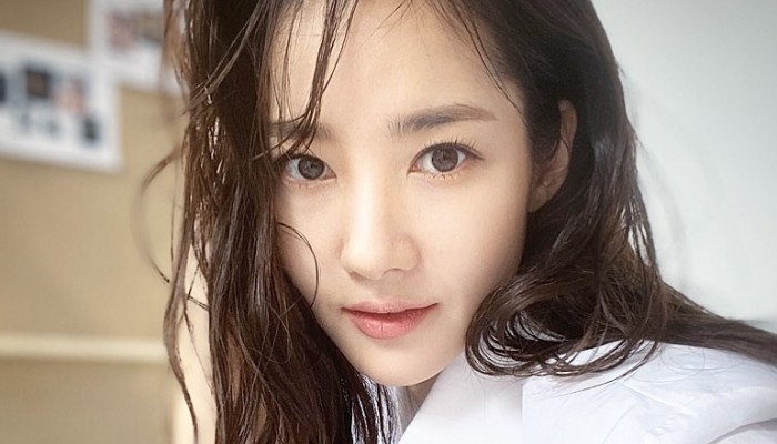 Park Min Young S Dark Side For When The Weather Is Fine The Korean Star Proves She S More Than Secretary Kim South China Morning Post