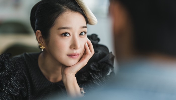 In Netflix's It's Okay to Not Be Okay, Seo Ye-ji rocks chic luxury ...