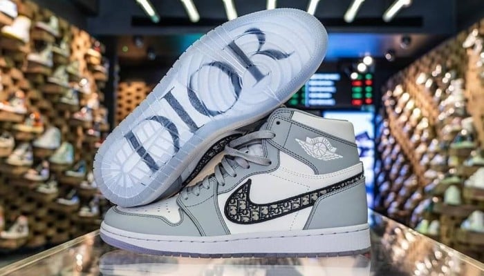 Dior x Nike Air Jordan 1 sneakers 