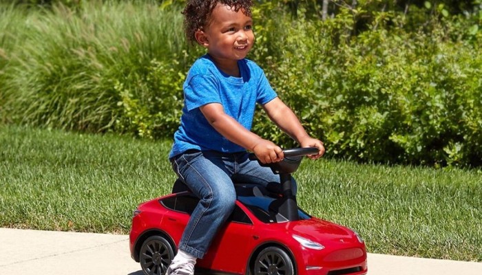 Tesla ride sale on toy