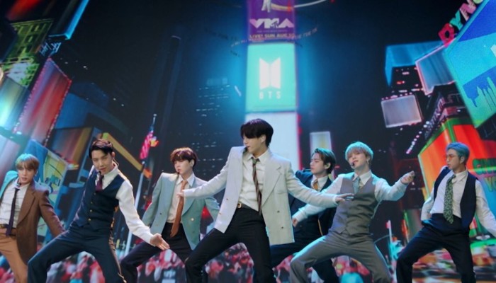 BTS Thrills Their ARMY With Grammy Performance
