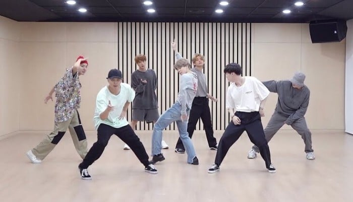 Kpop dance practice outfits 2025