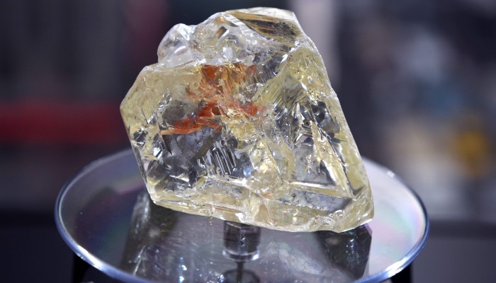 定価11万 新品 CAREERING GLASS OF DIAMOND GOD Chinese scientists develop glass as hard as a diamond | South