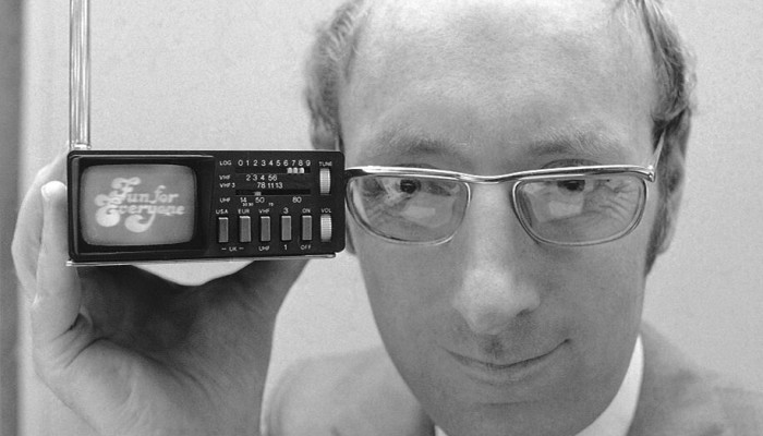 洋楽 CLIVE PALMER Sir Clive Sinclair, Inventor of the ZX Spectrum, Dies at 81
