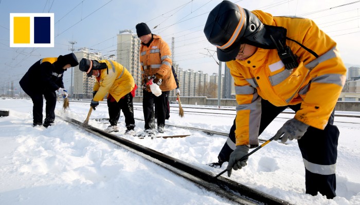 Winter Storms Leave Chinese Travellers In Freezing Rain And Snow Ahead