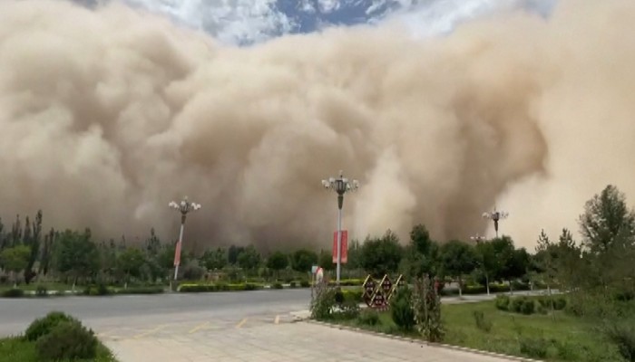 Heavy sandstorm engulfs China's northwest Dunhuang, causing chaos in  ancient Silk Road city | South China Morning Post