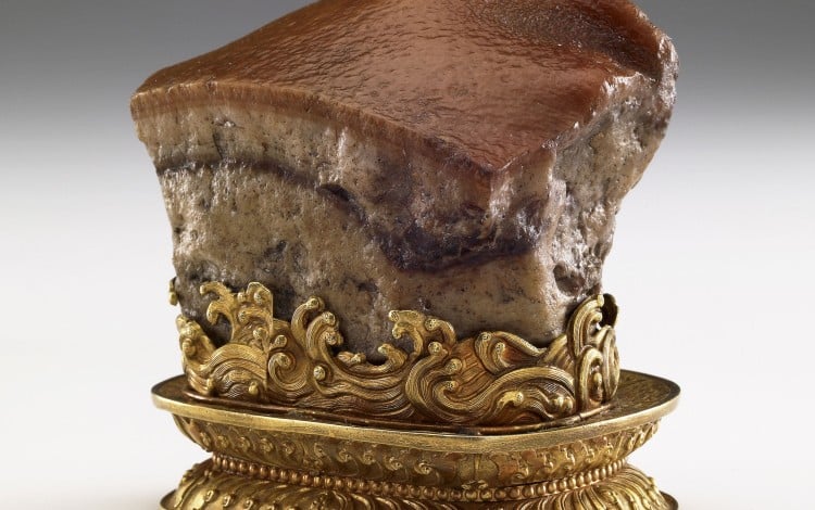 “Meat-shaped Stone”, from the Qing dynasty (1644-1911), is a piece of jasper carved to resemble a piece of “dongborou”, or braised pork belly. It is considered one of the “Three Treasures” in the National Palace Museum collection and included in “Enduring Legacy: A Centennial Celebration of the National Palace Museum” exhibition. (Photo: NPM)