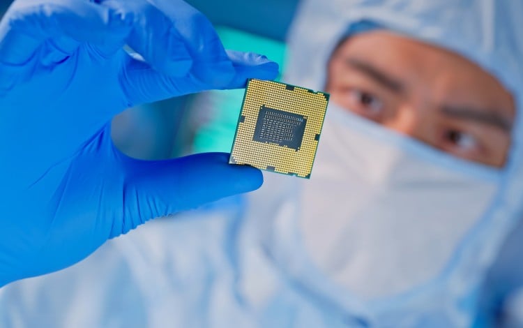 Sectors with relatively high profitability include semiconductor equipment, printed circuit boards, optical modules, and outsourced semiconductor assembly and testing, according to BofA Securities. Photo: Shutterstock