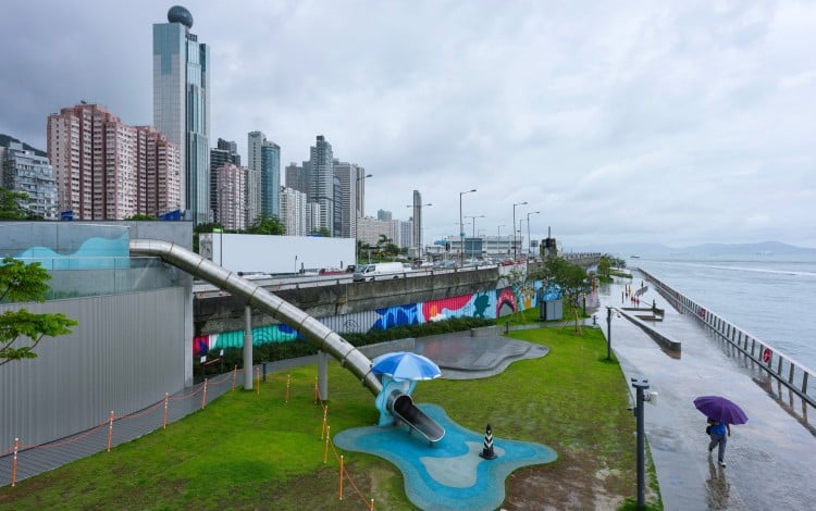 Sai Ying Pun and other neighbourhoods close to the University of Hong Kong have seen a large influx of mainland students. Photo: SCMP/Karma Lo