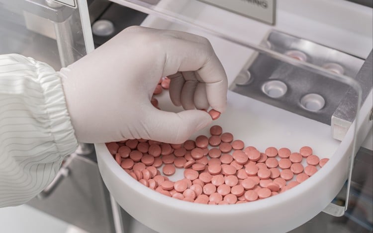 China is pushing to accelerate novel drug reviews. Photo: Shutterstock