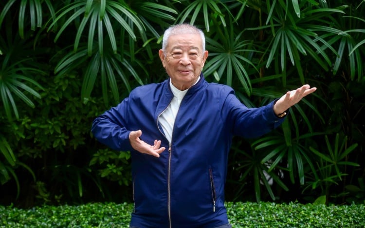 90-year-old Wuxia master Wu Bin, in Wan Chai. 17AUG26 SCMP/Jonathan Wong