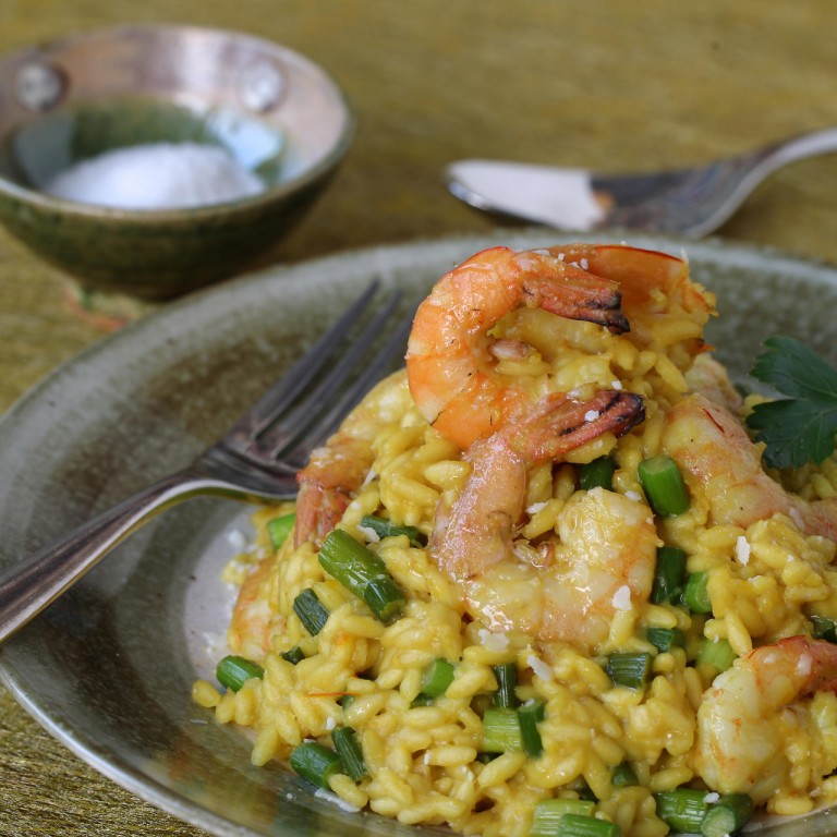 How to cook garlic scapes in a shrimp and orzo 'risotto' or with