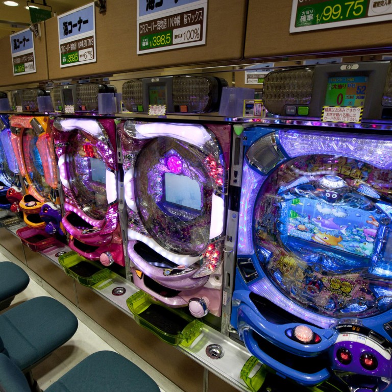 Live pachinko crazypachinko. Пачинко Япония. Патинко автоматы. Джонс пачинко. Pachinko Slot.