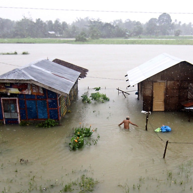Thousands flee homes in Philippines to escape heavy rains and flood ...