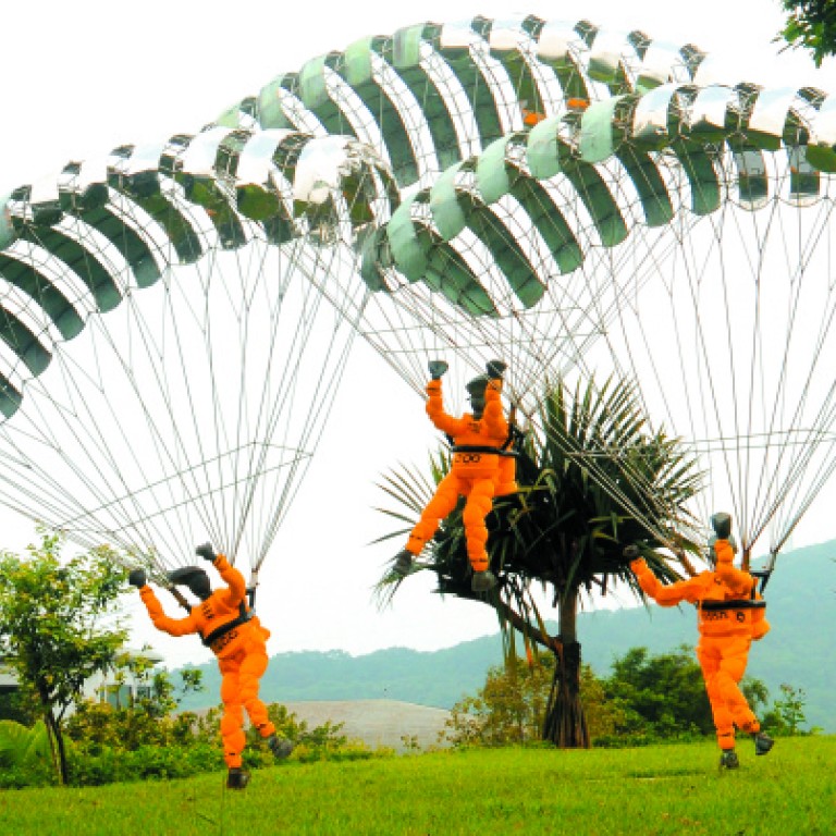 Living World Series – Parachute. Sculptor Ju Ming says he will continue to
work on this series.