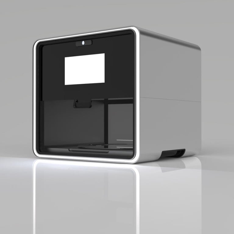 Hi-tech kitchen appliance for breadsticks and ravioli