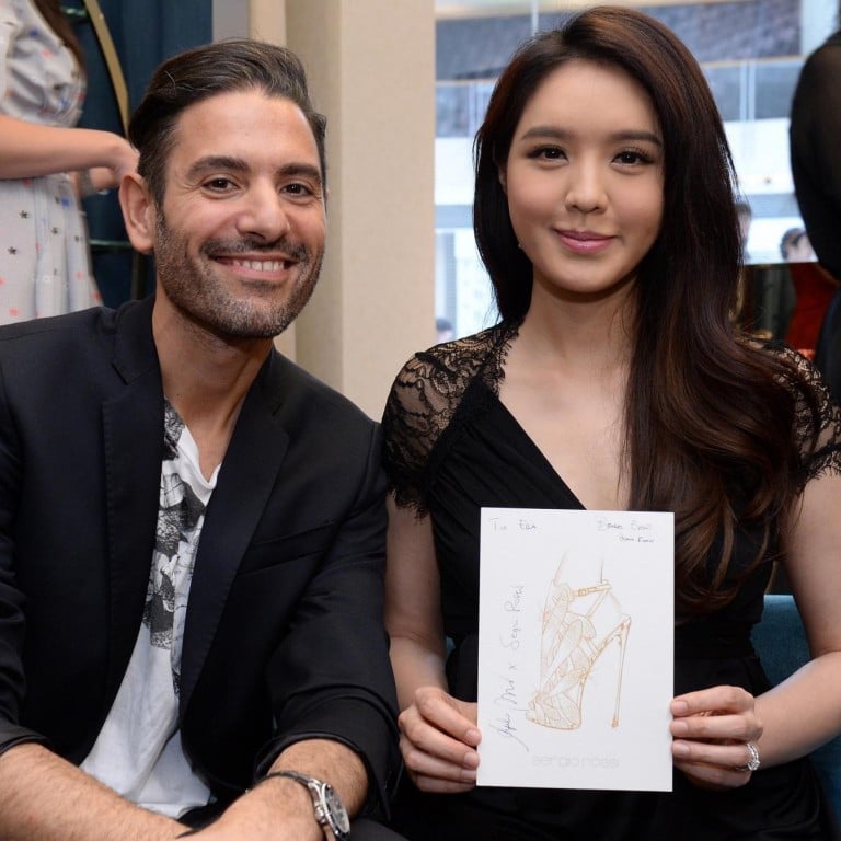 Ella Koon showed off the sketch she received from Angelo Ruggeri #stylescmp