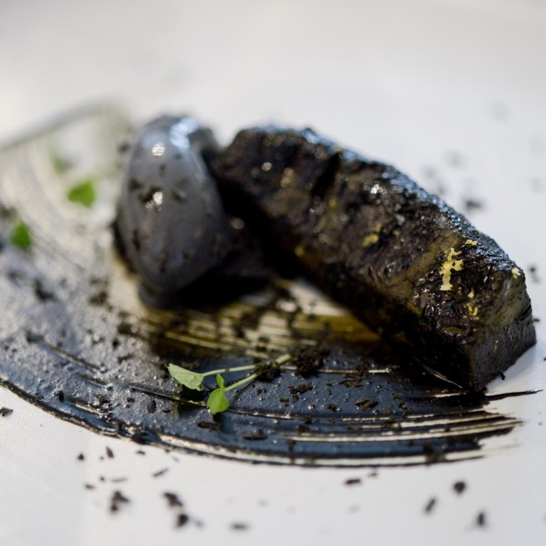Charred pineapple at Hong Kong's Akrame