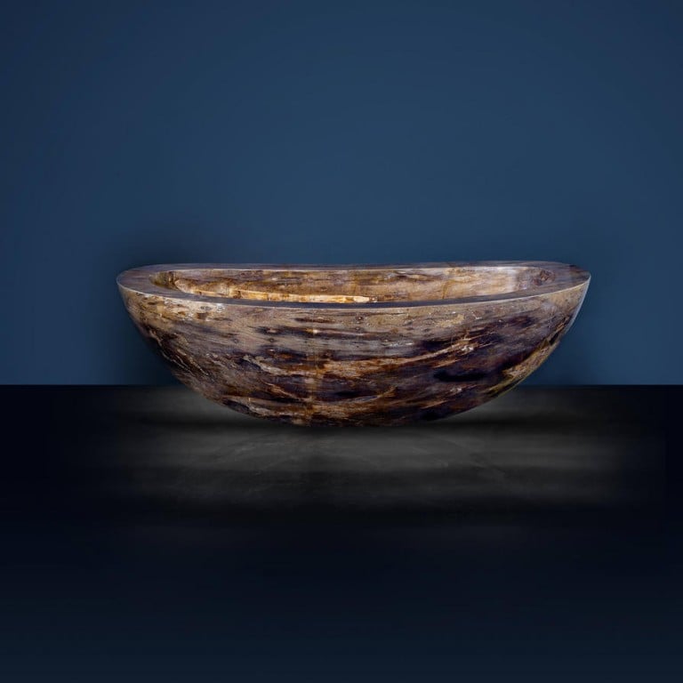 The bathtub is made of exotic Caijou, which is known for its healing ability. About 12,000 working hours are spent on finding and excavating a piece of Caijou large enough for the bathtub.