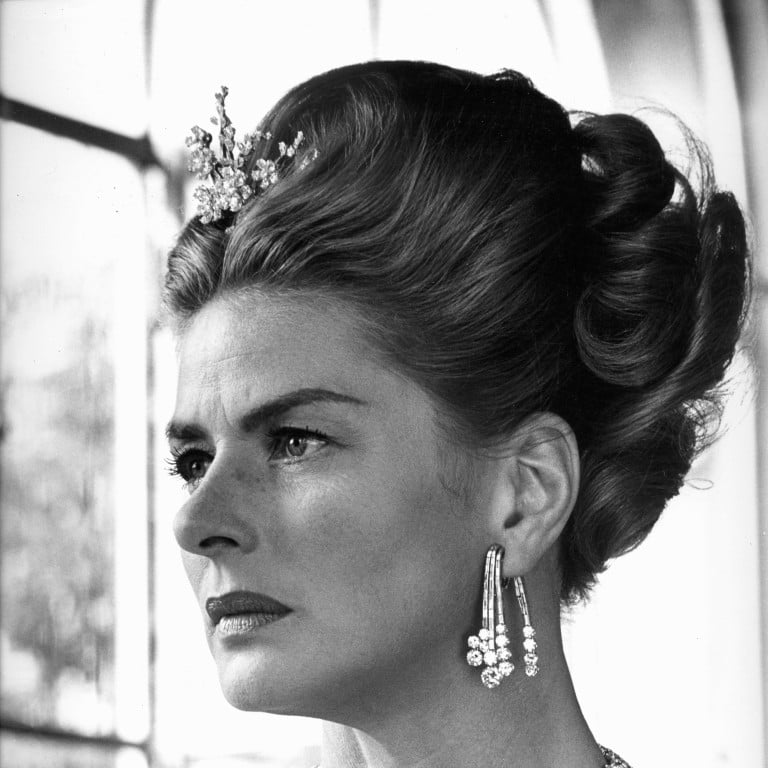 Ingrid Bergman wearing a Bulgari necklace in The Visit (1964)