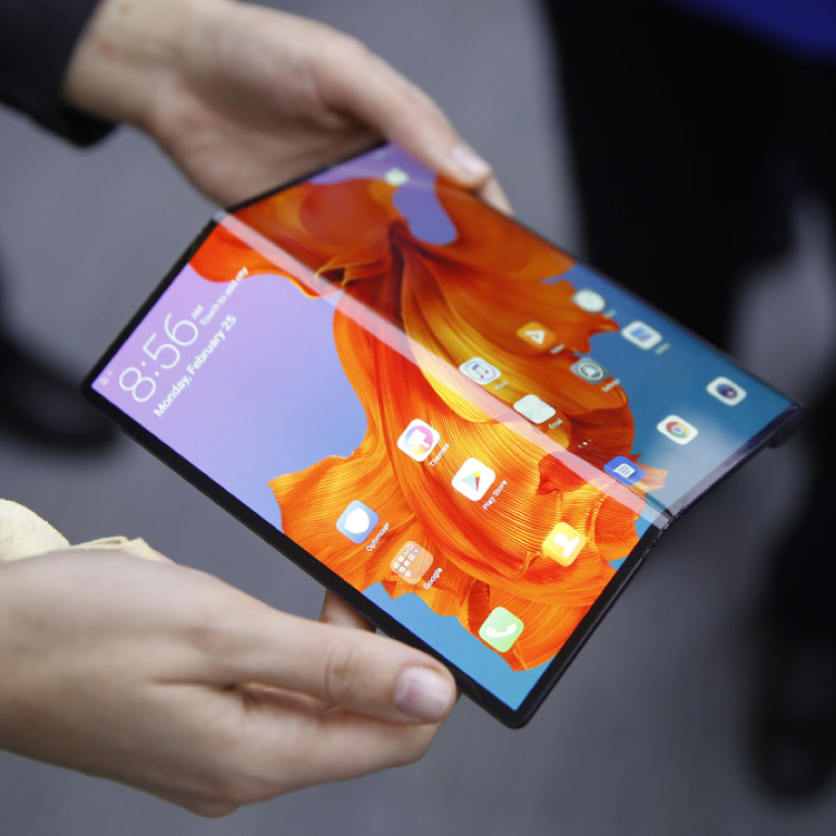 foldable 5g phone