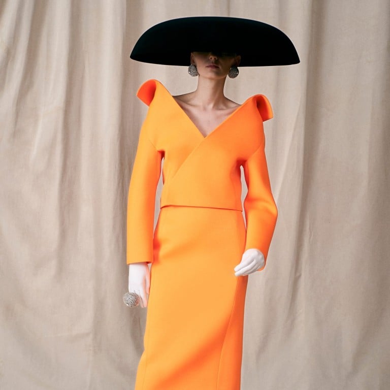 Oversized looks dominated Balenciaga’s Paris Fashion Week show – the brand’s first haute couture offering in over 50 years. Photo: Xinhua