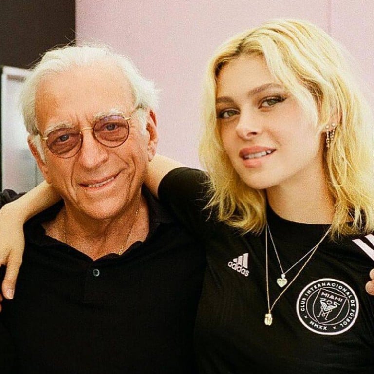 Nicola Peltz, right, with her mum Claudia Heffner and billionaire dad, Nelson Peltz. Photo: @nicolaannepeltz/Instagram