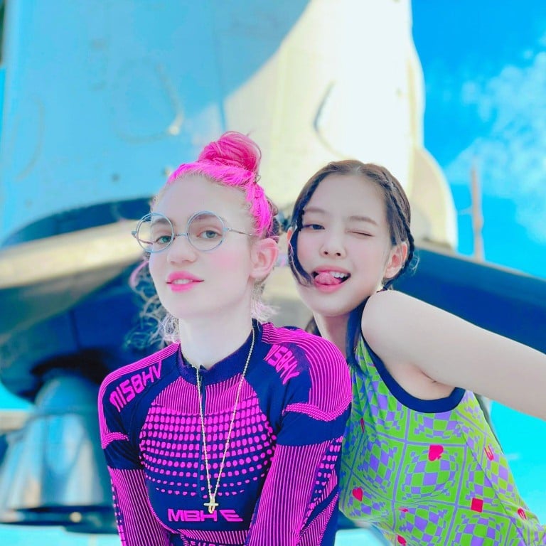 A (not so) unlikely friendship: Grimes and Blackpink’s Jennie. Photo: @Grimezsz/Twitter