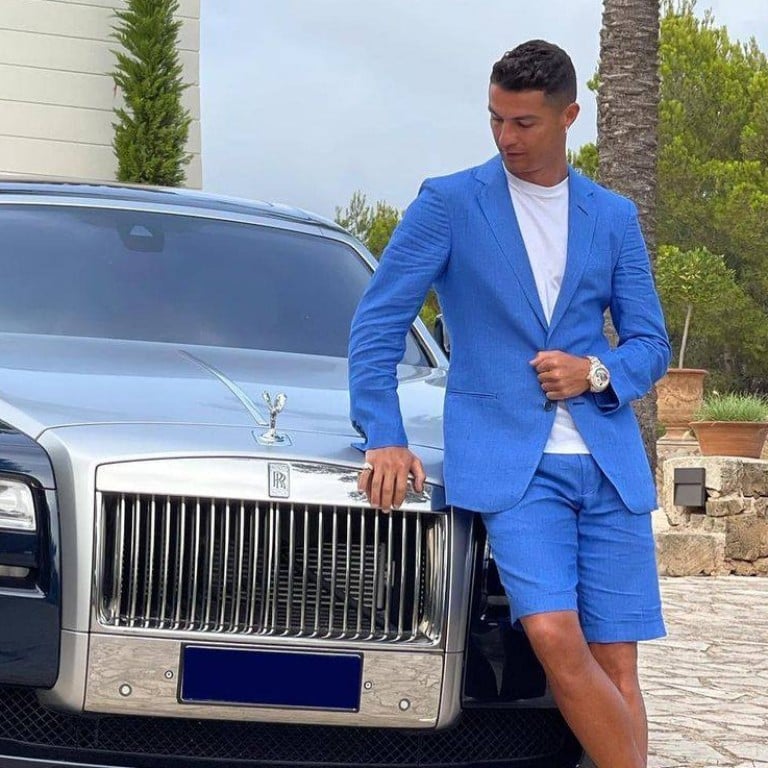 Cầu thủ giàu nhất thế giới không phải Ronaldo 1 How Cristiano Ronaldo became football's first billionaire – from record-breaking Manchester United merchandise sales to charging US$1 million per paid Instagram post | South China Morning Post