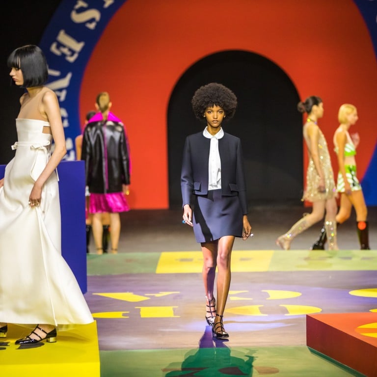 Models present creations from the Spring-Summer 2022 Ready-to-Wear collection by Italian designer Maria Grazia Chiuri for Dior fashion house, during the Paris Fashion Week, on September 28. Photo: EPA-EFE